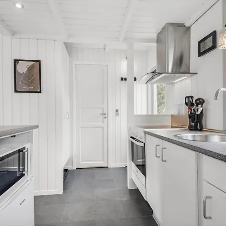 Tatil Evi C11114-hemmet-bork-hytteby-215 *